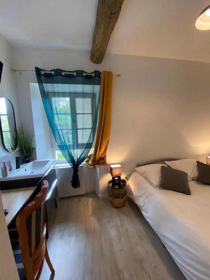 L'Annexe Du Chateau De Saint Genix Exteriér fotografie